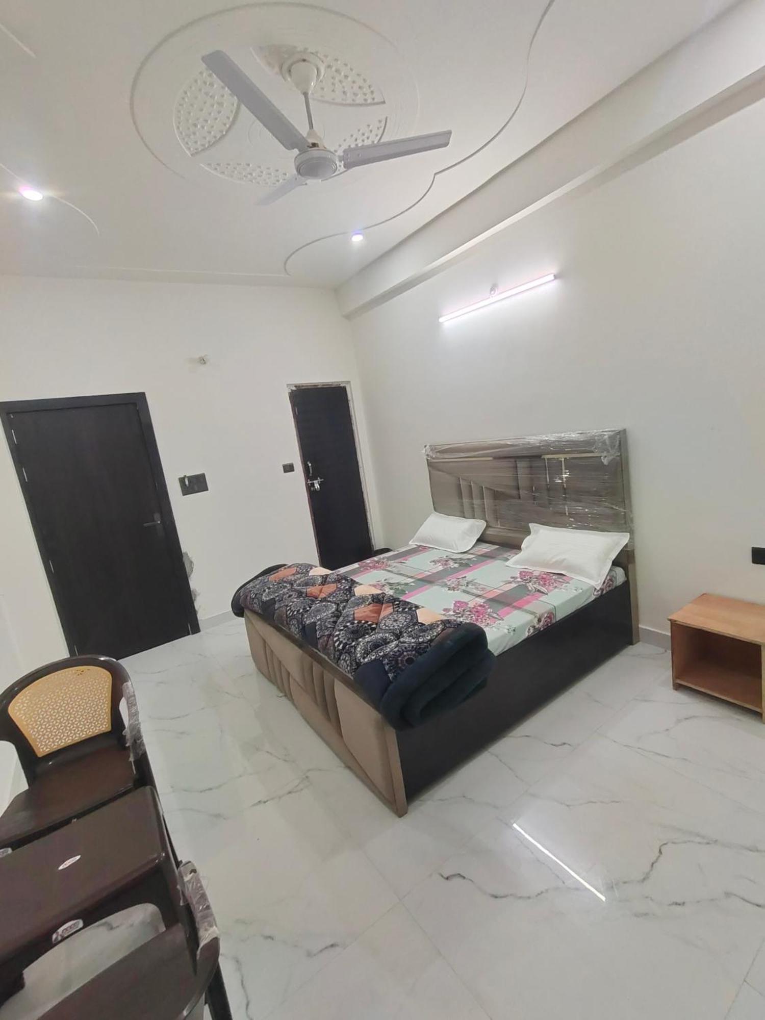 Bhavana Bhawan Hotell Vrindāvan Exteriör bild